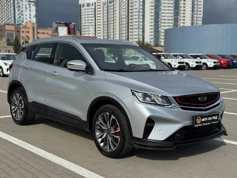 🚘 в продаже geely coolray год выпуска: 2022 пробег на табло: 74 207 км птс: электронный двигатель: 1.5 бензин трансмиссия: amt vin: y4k8622z8nb905920 цена: 1 400 000 новая цена: 1 390 000 руб. 📞 + 7 (938) 130-35-61 г. ростов-на-дону, тц «сиверс», пр. сиверса, 23 – как нас найти 📍 способы оплаты: — наличные; — кредит (20 банков); — безнал без ндс; — обмен на ваш авто. больше подробностей об авто и способах оплаты узнавайте у менеджера 📲 @autozaorndbot ___________ подбор авто – @auto_zao_bot 🤖 все авто – https://autozao. ru/ 🌐 мы в max. ru/auto_zao_rnd 💬 🗺️ присоединяйтесь к авто зао : — москва — краснодар - фотография - 2