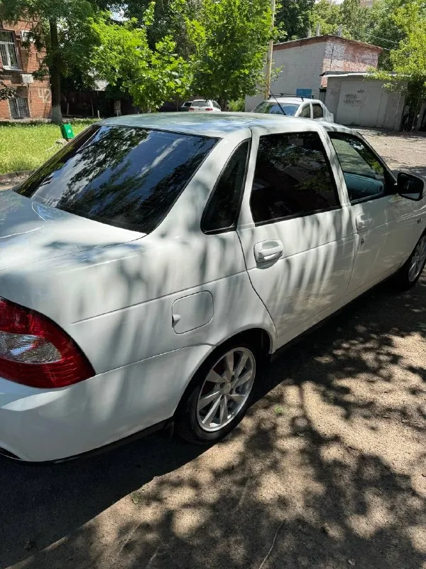 Lada (priora) 1,6 232.000км 630.000💰 -кондер -подогрев сидений -подогрев зеркал -шумка, планшет, музыка -колёса:❄️штампы ☀️сильверы -мотор после капиталки 210 тыс была капиталка масло менялось каждые 5 тыс( бардаль 10 на 40) масло не жрет, доработана головка, сделан портинг, стояли валы гранта спорт, снял и сделал капиталку -форсунки веста спорт -ресивер хрей -выхлоп полная траса стт -коробка 3,9 пара -стоит блокирвока по кузову есть маленькие незначитаельные косяки, камни по трассе и т. д машина моя приезжайте смотрите связь: vk. ru/sula_mma15 номер: 89885433734 - фотография - 4