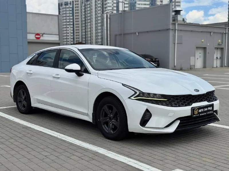 🚘 в продаже kia k5 год выпуска: 2021 пробег на табло: 63 743 км птс: электронный двигатель: 2.0 бензин трансмиссия: at vin: xweg2414bm0002559 цена: 1 660 000 новая цена: 1 640 000 руб. 📞 + 7 (938) 130-35-61 г. ростов-на-дону, тц «сиверс», пр. сиверса, 23 – как нас найти 📍 способы оплаты: — наличные; — кредит (20 банков); — безнал без ндс; — обмен на ваш авто. больше подробностей об авто и способах оплаты узнавайте у менеджера 📲 @autozaorndbot ___________ подбор авто – @auto_zao_bot 🤖 все авто – https://autozao. ru/ 🌐 мы в max. ru/auto_zao_rnd 💬 🗺️ присоединяйтесь к авто зао : — москва — краснодар - фотография - 2
