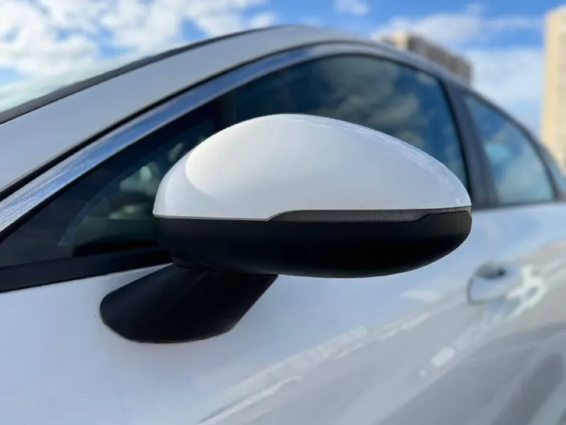 🚘 в продаже kia k5 год выпуска: 2021 пробег на табло: 63 743 км птс: электронный двигатель: 2.0 бензин трансмиссия: at vin: xweg2414bm0002559 цена: 1 660 000 новая цена: 1 640 000 руб. 📞 + 7 (938) 130-35-61 г. ростов-на-дону, тц «сиверс», пр. сиверса, 23 – как нас найти 📍 способы оплаты: — наличные; — кредит (20 банков); — безнал без ндс; — обмен на ваш авто. больше подробностей об авто и способах оплаты узнавайте у менеджера 📲 @autozaorndbot ___________ подбор авто – @auto_zao_bot 🤖 все авто – https://autozao. ru/ 🌐 мы в max. ru/auto_zao_rnd 💬 🗺️ присоединяйтесь к авто зао : — москва — краснодар - фотография - 8
