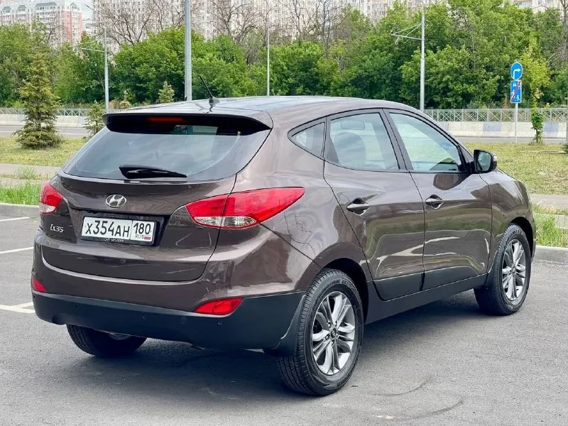🔥Hyundai ix35 рестайлинг🔥
В шикарном состоянии!
✅Без дтп!
✅В эксплуатации с 2014
✅Мотор 2.0
✅Бензиновый (атмосферный)
✅Коробка автомат 6 ступка
✅Пробег 186 тыс. Км.
✅Автотека зелёная
✅Двигатель работает превосходно без постороннего шума! (и на холодную и на горячую)
✅Авто полностью обслужен! - фотография - 4