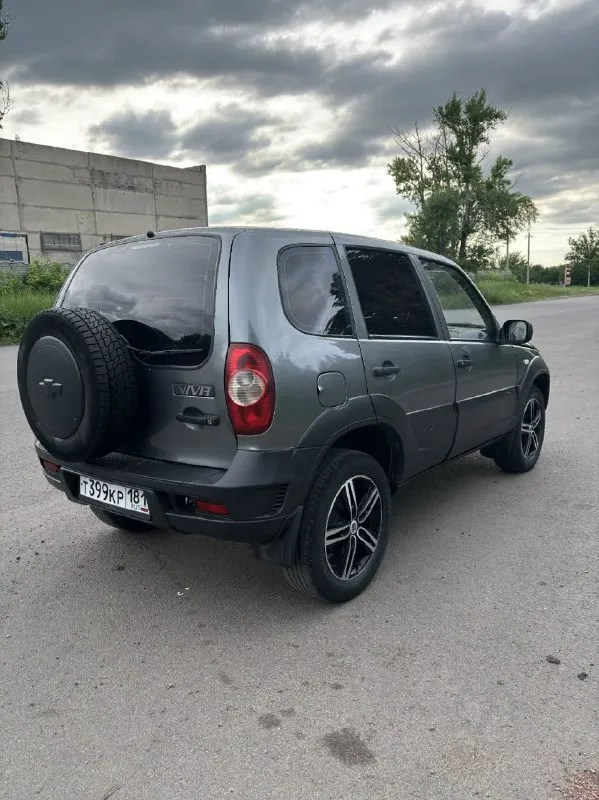 Продам niva chevrolet 2013г
Пробег 140 000
По кузову дно целое дыр нету
Двс не дымит масло не ест
Кпп все передачи включаются мягко
Ходовая обслуженная не гремит не стучит
2 Владельца
Комплектация
Гур
Кондиционер
2 Эл. Стеклоподъемника
Эл. Зеркала
Подогрев зеркал заднего стекла
Солон в хорошем состоянии
Все масла фильтра поменяны
Новый акб
Сход развал сделан
Резина r17 лето есть еще комплект колес всесезонки на штампах
Хорошая автотека без дтп
Цена 570000 торг у капота

Контакты:
+7959 268 00 72 - фотография - 1