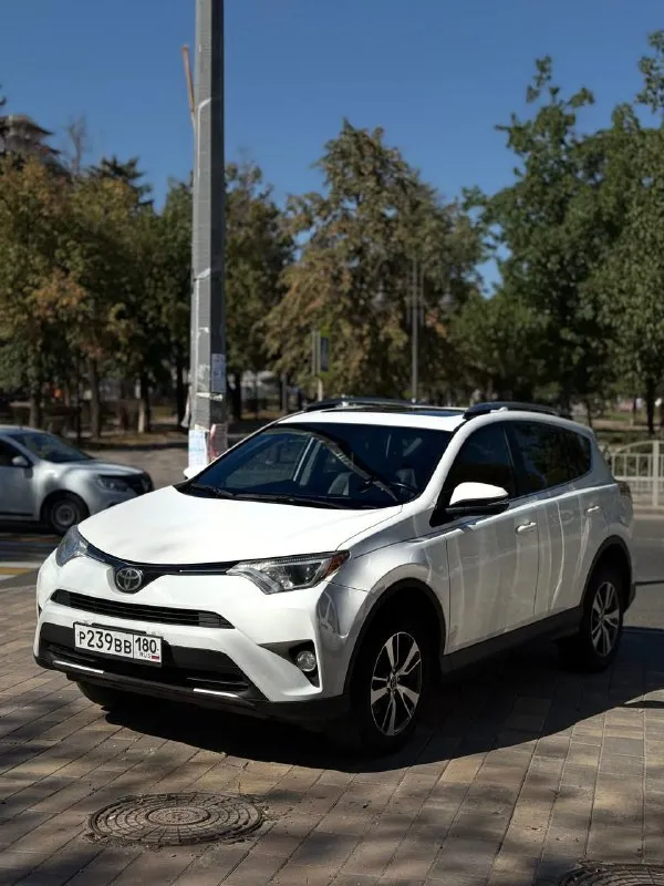 Toyota rav4 xle iv-рестайлинг ✅2018 год ✅пробег 153000 ✅тип двигателя-бензиновый ✅количество цилиндров 4 ✅объем 2494 см³ ✅мощность 180 л. с. ✅объем багажника 577 л ✅коробка передач-автоматическая передач 6 ✅привод-полный ✅тип усилителя-электрический ✅страна производства-япония 🔥цена - 2,899,000 обоснованный торг👌 +79495311649 - фотография - 2