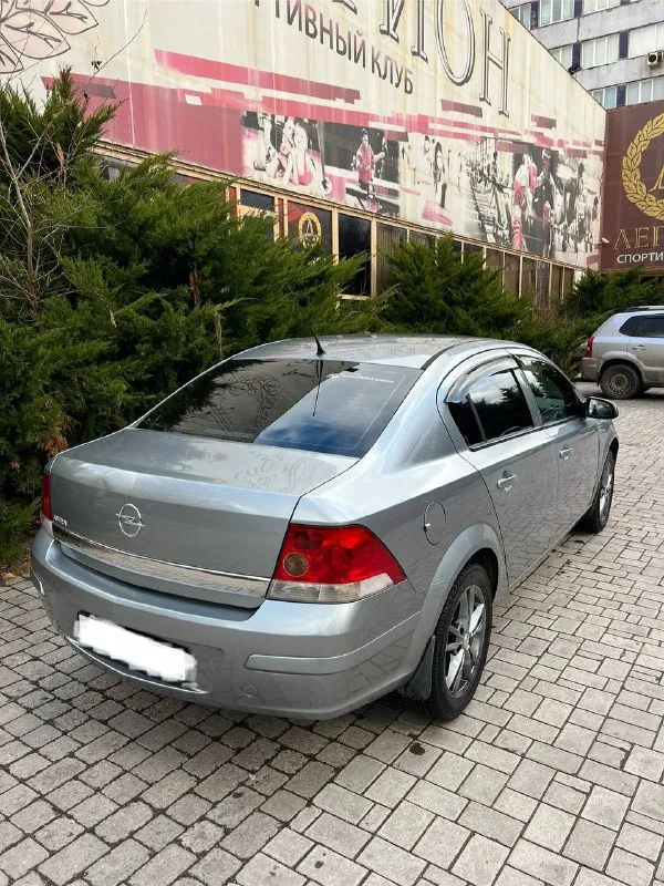 Номер телефона +79493330955 opel astra h седан 1.8 мт (140л. с) бензин 2013год комплектация cosmo автомобиль в отличном состоянии без дтп стекла все заводские 2 хозяина 2 ключа пробег 163тыс. км оригинальный зеленая автотека вся полностью обслужена любые проверки на любом сто telegram - фотография - 8
