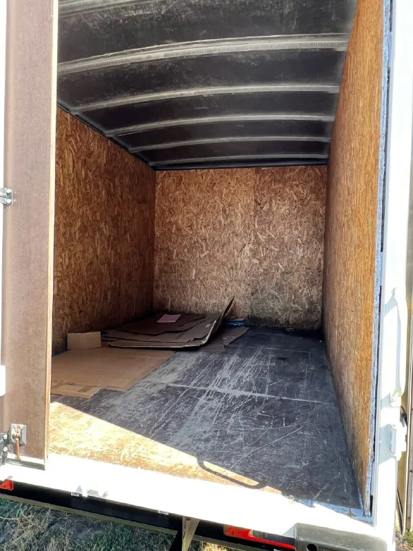 Продажа ford transit 2016 г. в. категория в общая информация продается надежный и вместительный ford transit 2016 года выпуска. идеальный выбор для бизнеса, перевозок благодаря своей универсальности и прочности. в родном окрасе, без дтп, 2 хоз. основные характеристики * двигатель: 2.2l дизель, мощность 125 л. с. * трансмиссия: механическая 6-ступенчатая * пробег: 105 000 км * кузов: фургон, грузоподъемностью до 1.15 тонн внутренние размеры кузова: ﻿﻿длина - 3.5 м; ﻿﻿ширина - 2,08 м; ﻿﻿высота - 1,98 м; * цвет: белый особенности и преимущества * надежная работа двигателя и трансмиссии * регулярное техническое обслуживание * без вложений * возможность использования как для коммерческих целей, так и для личных нужд дополнительная информация * в хорошем состоянии, все системы работают исправно * есть небольшие косметические дефекты, не влияющие на эксплуатацию * документы в порядке, возможен торг при осмотре * заводской подогрев webasto контакты для получения дополнительной 📞 звоните: +7(959)1063804 - фотография - 6