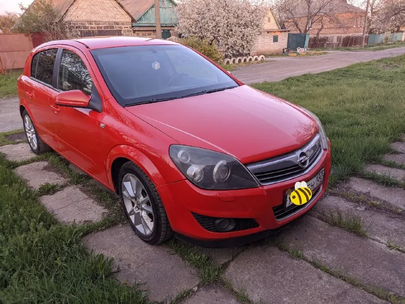 В продажа opel астра h 2008 г. в отличном состоянии, двигатель 1.8 140 л. с. пробег 230 тыс. кпп механика. кузов в заводском окрасе, вздутий и ржавчины нету, дтп не было. по двигателю и ходовой нареканий нет. два ключа + сервисные книжки. цена: 650 тыс. руб. с хорошим торгом. переоформление без проблем, собственник. тел: +79493809183 📞 звоните: +7(949)3809183 - фотография - 2