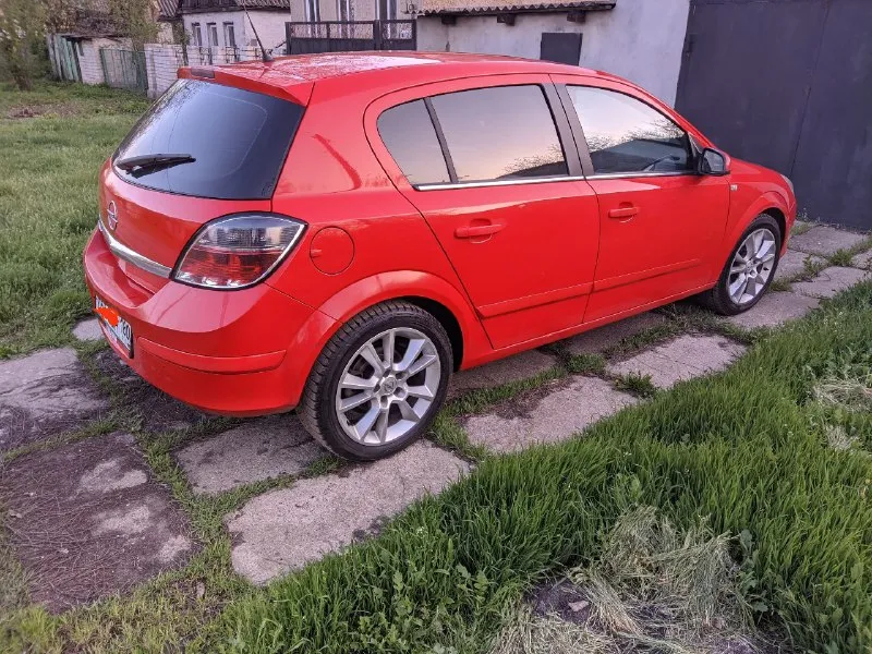 В продажа opel астра h 2008 г. в отличном состоянии, двигатель 1.8 140 л. с. пробег 230 тыс. кпп механика. кузов в заводском окрасе, вздутий и ржавчины нету, дтп не было. по двигателю и ходовой нареканий нет. два ключа + сервисные книжки. цена: 650 тыс. руб. с хорошим торгом. переоформление без проблем, собственник. тел: +79493809183 📞 звоните: +7(949)3809183 - фотография - 3