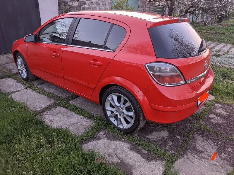 В продажа opel астра h 2008 г. в отличном состоянии, двигатель 1.8 140 л. с. пробег 230 тыс. кпп механика. кузов в заводском окрасе, вздутий и ржавчины нету, дтп не было. по двигателю и ходовой нареканий нет. два ключа + сервисные книжки. цена: 650 тыс. руб. с хорошим торгом. переоформление без проблем, собственник. тел: +79493809183 📞 звоните: +7(949)3809183 - фотография - 4