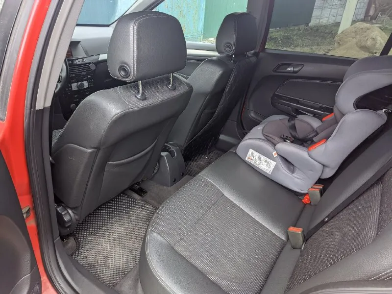 В продажа opel астра h 2008 г. в отличном состоянии, двигатель 1.8 140 л. с. пробег 230 тыс. кпп механика. кузов в заводском окрасе, вздутий и ржавчины нету, дтп не было. по двигателю и ходовой нареканий нет. два ключа + сервисные книжки. цена: 650 тыс. руб. с хорошим торгом. переоформление без проблем, собственник. тел: +79493809183 📞 звоните: +7(949)3809183 - фотография - 6