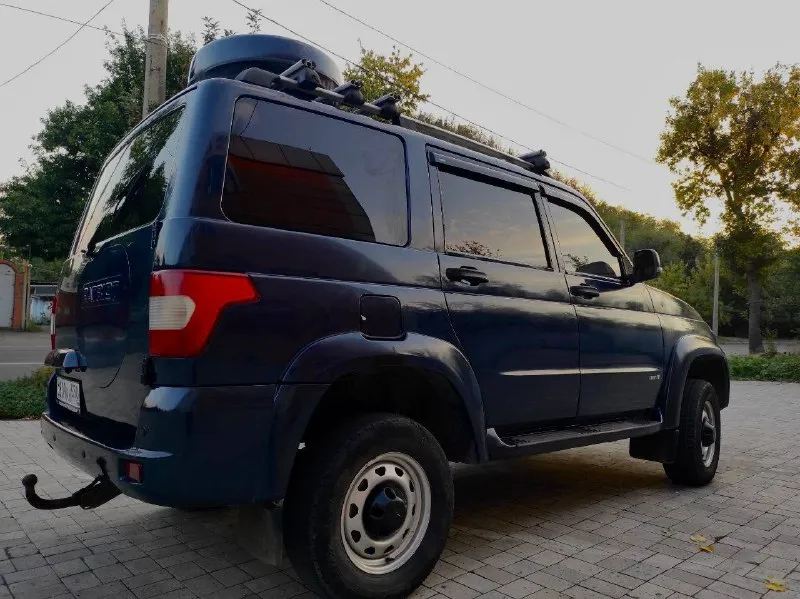 Уаз патриот год: 2015 дополнительная информация: мотор 409 2.7/128лс. 5мкпп. технически и косметически в отличном состоянии. без коррозии и аварий, автомобиль обработан. кондиционер, две печки, хорошая мультимедиа, подогрев сидений, привод и подогрев зеркал. машина в отличном состоянии, ничего обслуживать и делать не нужно. зеленая автотека, без аварий осмотр донецк, калининский цена: 685 т. руб. торг +7(949)77-101-77 📞 звоните: +7(949)7710177 - фотография - 2