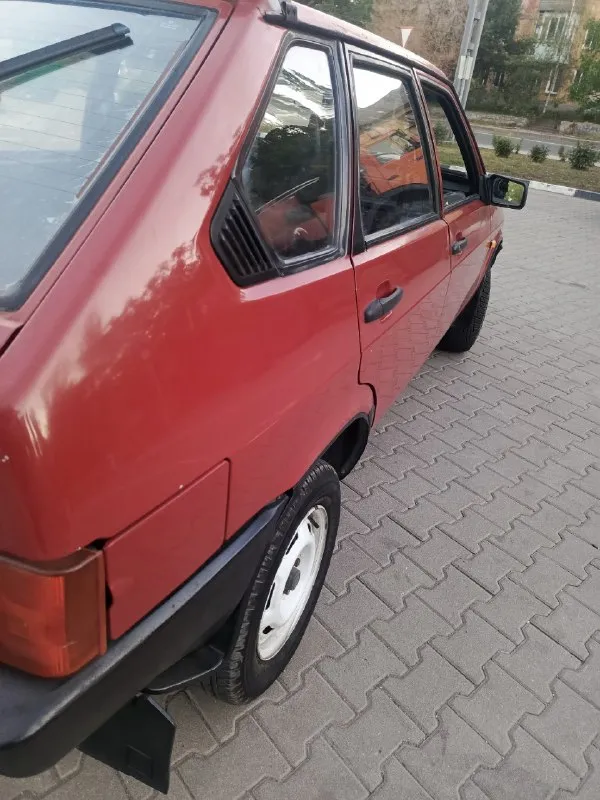 Продам ваз 2109. в хорошим состоянии 1.5 работает как часики. коробка-пятиступка. переключай отлично, не выбивает. авто без вложений в достойном состоянии. новая резина. приятный салон. музыка. автомобиль полностью обслужен. любой вид оформления. остальные вопросы по телефону. цена. 160. торг. донецк. + 7 (949). 560-91-17. 📞 звоните: +7(949)5609117 - фотография - 9