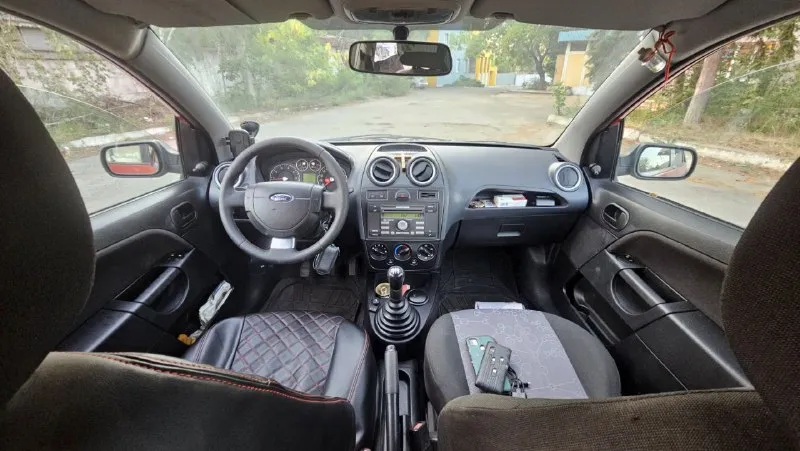 Продам: форд фиеста год: 2006 двс: 1.25 кпп: механика пробег : 113.000км газ: евро-4 (вписан) цена: 420к торг у капота собственник, во владении больше 4х лет. +79495216165 по мотору и кпп без нареканий. по ходовой без вопросов, из последнего перебрал задние тормоза и стойки: тормозные барабаны, колодки, механизмы, цилиндры, амортизаторы все стоит новое. резина лето покупал в начале сезона - фотография - 6