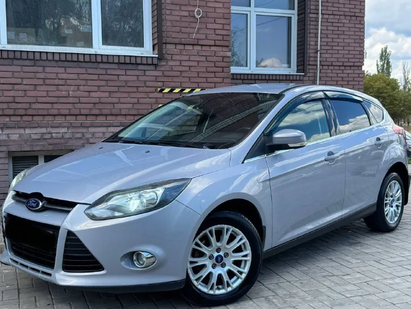Продам ford focus 3 год:2013 пробег :180.000 родной пробег готов на любые проверки двигатель:1.6 кор... - фотография