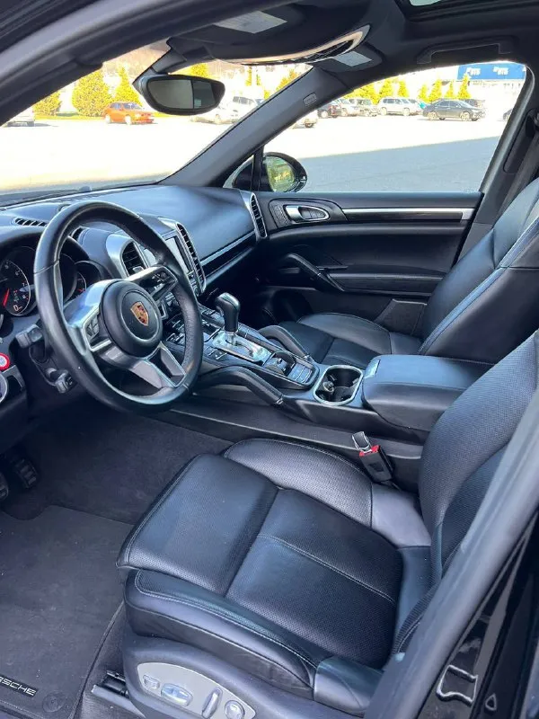 Номер телефона +79493330955 в продаже роrschе саyеnne 958 рeстайлинг 2016год с самым надежным двигателем 3.6 (чугунный блок) без задиров пробег оригинальный 108 000км коробка передач 8- ступенчатый автомат ( aisin) в изумительном состоянии два ключа обслужен полностью кузов покрыт керамикой в хорошей комплектации адаптивный ксенон климат контроль круиз контроль мультируль датчик света, дождя, датчики давления шинах слепые зоны auto hold камера заднего вида кожаный салон электрические сидения (памяти, вентиляция, подогревы) панорама часы на торпеде музыка bose проверка приветствуется на любом вашем сто telegram - фотография - 5