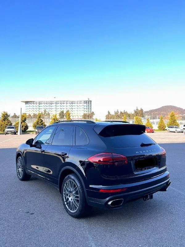 Номер телефона +79493330955 в продаже роrschе саyеnne 958 рeстайлинг 2016год с самым надежным двигателем 3.6 (чугунный блок) без задиров пробег оригинальный 108 000км коробка передач 8- ступенчатый автомат ( aisin) в изумительном состоянии два ключа обслужен полностью кузов покрыт керамикой в хорошей комплектации адаптивный ксенон климат контроль круиз контроль мультируль датчик света, дождя, датчики давления шинах слепые зоны auto hold камера заднего вида кожаный салон электрические сидения (памяти, вентиляция, подогревы) панорама часы на торпеде музыка bose проверка приветствуется на любом вашем сто telegram - фотография - 8