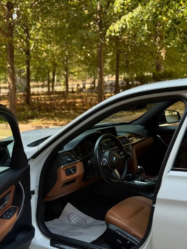 Продам bmw 335 2012 года выпуска мотор 3.0 бензин (n55 306 л. с.) пробег 167.000 км задний привод 🔥 коробка автомат работает отлично. комплектация: 2-х зоный климат контроль электро регулировка боковых зеркал, складывание зеркал, комфорт сидения, память сидений, подогревы сидений, подогрев рулевого колеса, мультифункциональное рулевое колесо, бортовой компьютер, датчик света, датчик дождя, передние и задние парктронники, камера заднего вида, люк, слепые зоны. машина полностью обслужена все заказ наряды имеются. сделан хороший приятный выхлоп установлены пайпы, все стекла в круг родные включая лобовое. новые оригинальные диски, жирная резина. любой вид переоформления. ✅возможна продажа в кредит, обмен цена 2.250.000 хорошим людям хороший торг 🤝🏼 номер для связи +79493224930 - фотография - 9