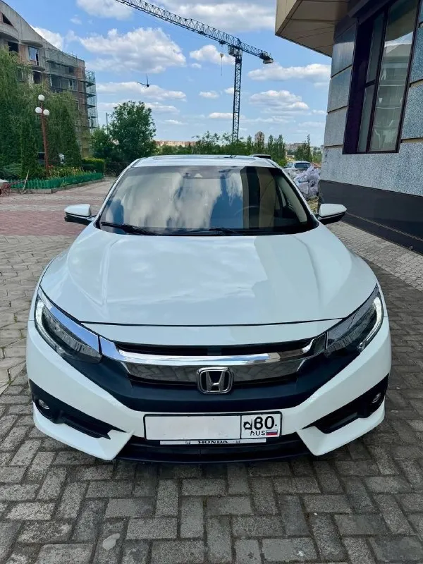 Продам honda civic touring 2018 отличный автомобиль на каждый день, в полной комплектации touring. двигатель 1.5t, бензин, родной пробег 158.000km очень экономный и резвый седан для города. ухоженный и полностью обслужен. покрыт керамикой. два комплекта резины зима/лето. любые проверки. адекватный торг. возможен обмен. 💰 1.850.000 ₽ +7 (949) 777-05-05 📞 звоните: +7(949)7770505 - фотография - 2