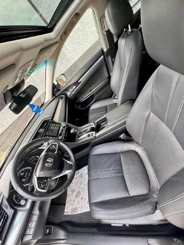 Продам honda civic touring 2018 отличный автомобиль на каждый день, в полной комплектации touring. двигатель 1.5t, бензин, родной пробег 158.000km очень экономный и резвый седан для города. ухоженный и полностью обслужен. покрыт керамикой. два комплекта резины зима/лето. любые проверки. адекватный торг. возможен обмен. 💰 1.850.000 ₽ +7 (949) 777-05-05 📞 звоните: +7(949)7770505 - фотография - 8