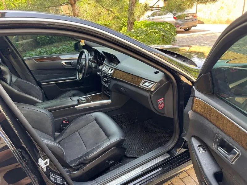 🚗продам!!!🚗 🚗mercedes-benz е-класс 212 🚗 рестайлинг аmg-пакет авто в родном окрасе не бит не крашен автотека зеленая❗️машина в идеальном состоянии, как внешне так и технически❗️ обслужена вложений не каких не требуеться❗️ я хозяин, документы в полном порядке! год выпуска-2014. пробег родной 190.000т мотор 2 л-turbo коробка передач -7 ступенчатый автомат(полноценный ) климат контроль 2-х зонный подогрев сидений стеклоподъемники -4 парктроник зад-перед! система контроля слепых зон круиз контроль система удерживания полосы улучшенная система безопастности мультимедийная система сигнализация-центральный замок! цена 2.250.000 руб. тел;+7949-864-30-45 тел;+7949-899-78-42 осмотр г. харцызк 📞 звоните: +7(949)8643045 - фотография - 7