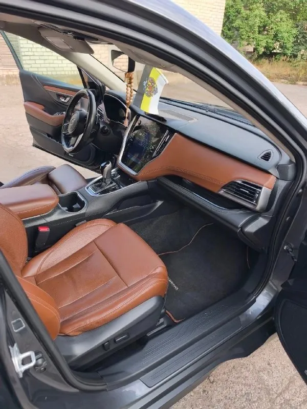 Выпуск 12/2020, по вин 2021 4s4btgpd8m3158393 не бита, в родном окрасе. полностью обслужена, все регламенты соблюдены. два комплекта резины, два комплекта ковриков. топовая комплектация touring xt - двигатель 2,4 турбо- 264 л/с комфорт: задняя и передняя камеры; усилитель руля; бортовой компьютер; память боковых зеркал; двухзонный климат-контроль; запуск двигателя с кнопки; система доступа без ключа; электроскладывание зеркал; адаптивный круиз-контроль; регулировка руля по вылету и высоте; дистанционный запуск двигателя; электропривод крышки багажника; задние и передние электростеклоподъёмники; открытие багажника без помощи рук; многофункциональное рулевое колесо; подрулевые лепестки переключения передач. обзор: датчик света; датчик дождя; светодиодные фары; дневные ходовые огни; противотуманные фары; система адаптивного освещения; система управления дальним светом; самозатемняющееся зеркало заднего вида. салон: люк; кожа (материал салона); подогрев задних сидений; памят 📞 звоните: +7(959)2983333 - фотография - 6