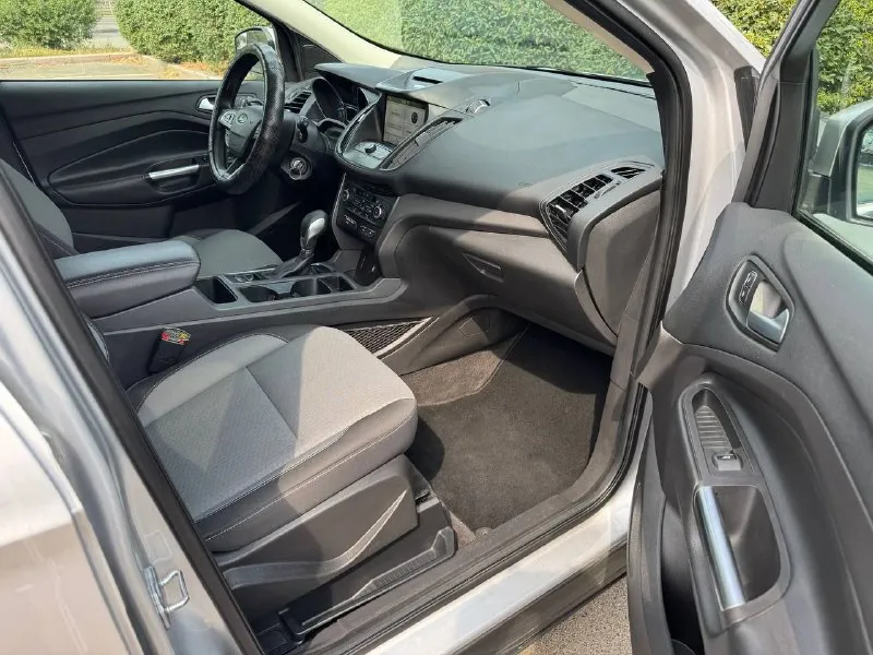 Ford escape, 2017, 1.5 (179 л. с.) автомат. 134000км. отличный автомобиль на обычном автомате, не робот. хорошая комплектация, климат контроль 2-х зонный, электрорегулировка и подогрев передних сидений, датчик дождя, датчик света, люк + панорамная крыша, мультимедийная система с камерой заднего вида. 1fmcu0gd1jua40796. возможен оформление в кредит. возможен обмен. более детально по телефону. цена - 1.600.000 р. +79493890604 - фотография - 9