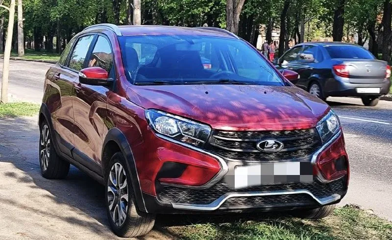 Lada xray cross, 2021 автоматическая коробка, бензин, 1,6л. передний привод, пробег - 70 км. машина... - фотография