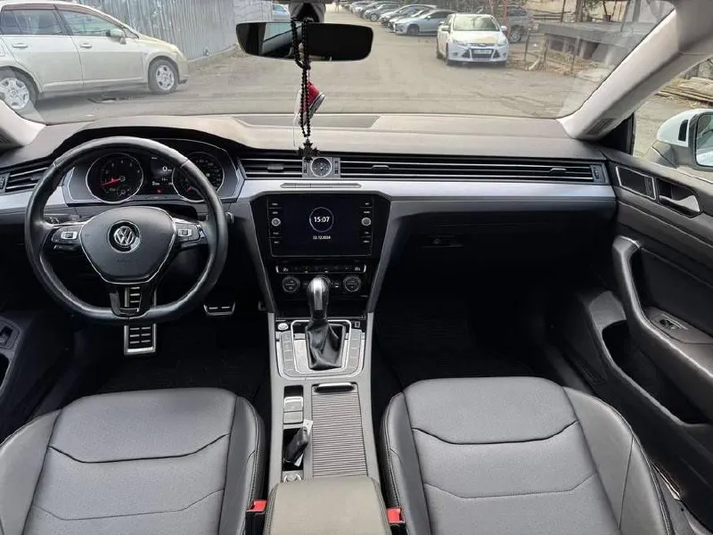 Продам vw arteon 03/2020 2.0 tsi 272 л. с акпп aisin 09p(aq450) 8 ступка полный привод 4motion турбина is38 с завода(можно дунуть и станет весело🙄🫡) полный сток, кат на месте🤑 вся безопасность на месте, ни одна подушка не стреляла по америке легкий удар, вин скину по запросу. автомобиль полностью заклеен в полиуретановую пленку 200микрон, капот 230 микрон. сделан полный антихром, крыша в черный полиуретан. в конце лета обслужена: масло в двс, в акпп, в полном приводе, антифриз, тормозуха. цена:2 700 000💸 продаю пока не продан интересный мне авто. - фотография - 9