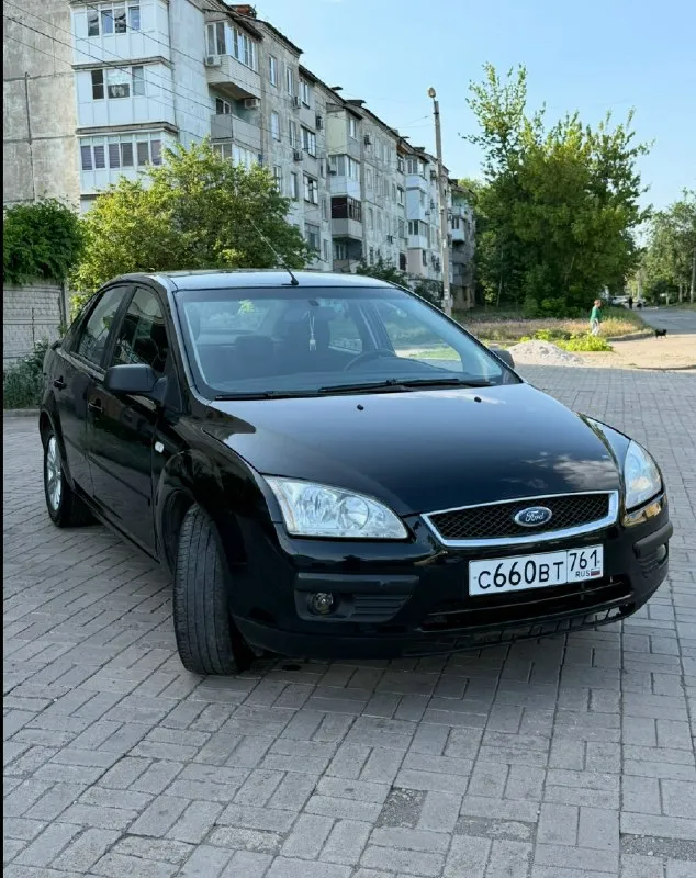 Ford focus ll 1.6 (100л. с) механика состояние сел поехал продажа срочная! перед продажей было сделано: замена масла в двигателе, и в коробке. замена лобового стекла чтобы можно было поставить на учёт. новый аккумулятор. поставлен мульти руль и сенсорная магнитола. сзади в багажнике лежит задняя подвеска вся, а также комплект задних колодок и троса для ручника ( ручник не работает) стоит рабочее, но езжу на бензине. чистка форсунок. поменяны рулевые тяги, рулевые наконечники, тормозные диски перед, тормозные колодки перед. не троит работает отлично, масло 5-6 тысяч ликви молли, от замены до замены. цена: 339000₽ торг звонить : +79497770603 продажа в г. донецк ( и только 📞 звоните: +7(949)7770603 - фотография - 6