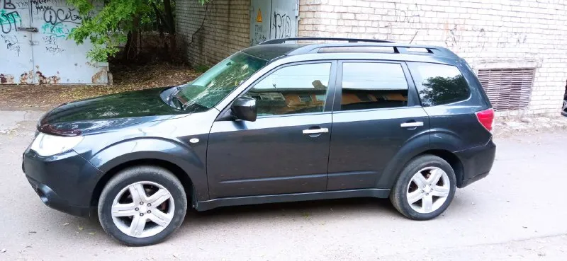 Продам subaru форестер sh 2008 года выпуска пробег 253000 км пробег реальный. автомобиль в отличном состоянии полностью обслужен, я один владелец документы в порядке, штрафов и ограничений нет. хороший и надёжный автомобиль : постоянный полный привод, кпп механика есть пониженная передача, система курсовой стабилизации, независимая подвеска, электростеклоподъемники 4, круиз контроль, мультируль с управлением аудио системой и круизом магнитола на 6 дисков, сигнализация с обратной связью, климат контроль, подогрев сидений перед и зад, гур, легкосплавные диски r17. цена 1350000 руб. т. +79493207313 александр. 📞 +7(949)3207313 📞 звоните: +7(949)3207313 - фотография - 3