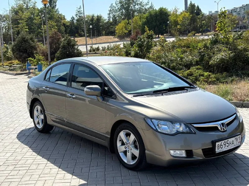 Honda civic 1.8 at exzecutive оригинальный пробег 183 000км автомобиль в отличном состоянии! мотор в идеальном состоянии коробка переключает мягко без рывков комплектация самая полная на лепестках! кузов в отличном состоянии! без рыжиков, ровный красивый! в одних руках более 10 лет за всё время 3 владельца цена 890 000₽ торг остальные вопросы по телефону +79496361868 (телега) +380681107552(воцап телега) - фотография - 2
