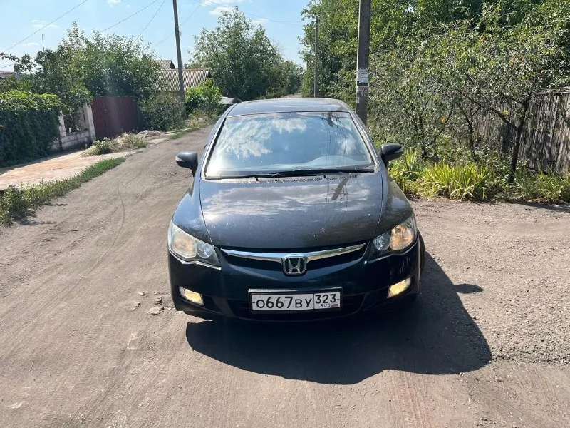 Продам хонда сивик 2008 год мотор 1.8 акпп максимальная комплектация состояние автомобиля достойное внимания полностью обслужена цена 925 тысяч торг только реальному покупателю +79495093939 📞 звоните: +7(949)5093939 - фотография - 2