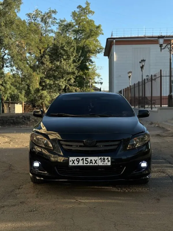 Toyota corolla. 2008 года! двигатель 1.4 мт! пробег 230.000 оригинал!!! , коробка в идеальном состоя... - фотография