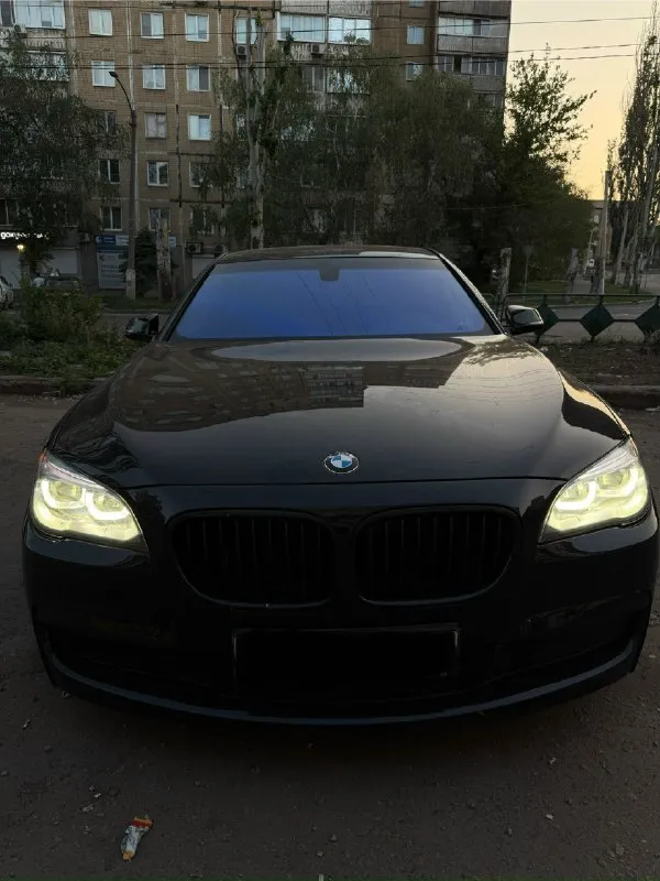 Продам свою bmw 750li long 2014 года. покупалась из салона в 2015 году. полный м - пакет. машина в о... - фотография
