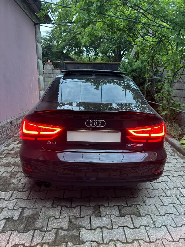 Audi a3 2014 год 1.8 автомат ❗️самая полная комплектация из всех возможных ❗️ ❗️единственный владелец на всю историю с салона ❗️ ❗️родной пробег, родная краска в круг, родные стекла, и многие другие факторы нового автомобиля❗️ технически в идеальном состоянии 162.000 пробега коробка, двигатель, ходовая, электрика, салон- состояние нового авто🤌🏻 полностью обслужена включая кондиционер ✅ машина сток, не прошивалась, сделан только выхлоп до катализатора ( который цел, не трогался ) по салону сделана подсветка, в багажнике оригинальный саб ❗️ линзы в фары стоят в оригинальные места bi-led aozoom black king kong. ❗️ то масла делал каждые 5000, масло только motul. диски 18” rohana rfx13. резина goodyear efficient grip performance(пробег на ней 8500 км) третья машина в семье, выходного дня, не курю, животных не возил ! идеал❗️ переоформление обязательное ✅ 1.62 с торгом адекватным ! макеевка +79496423118 📞 звоните: +7(949)6423118 - фотография - 7