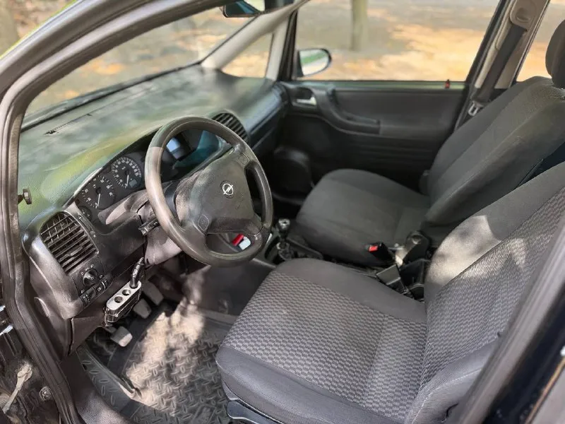 Продаю opel zafira a(опель зафира) 2004 года выпуска рестайлинг. родной пробег 238.000 пригнана с германии в 2020 году, с этого момента 1 собственник. авто в отличном состояние. узаконенное гбо 4 поколения обслуженный мотор 1.6 работает прекрасно, коробка также в отличном состояние, ходовая часть в идеале кузов авто не гнилой!пороги, арки целые! более подробно расскажу по телефону юридически чистый автомобиль 510.000 донецк +79495097888 - фотография - 8