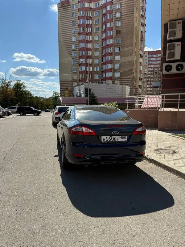 Продаю ford mondeo 2010 года, 1.8 бензин, механика. надёжный и просторный автомобиль, комфортный в поездках. своевременное обслуживание, вложений не требует. чистый и ухоженный салон, кузов без серьёзных повреждений. отличный вариант для тех, кто ценит надёжность и управляемость. цена 650.000₽ торг +79493173682 - фотография - 3