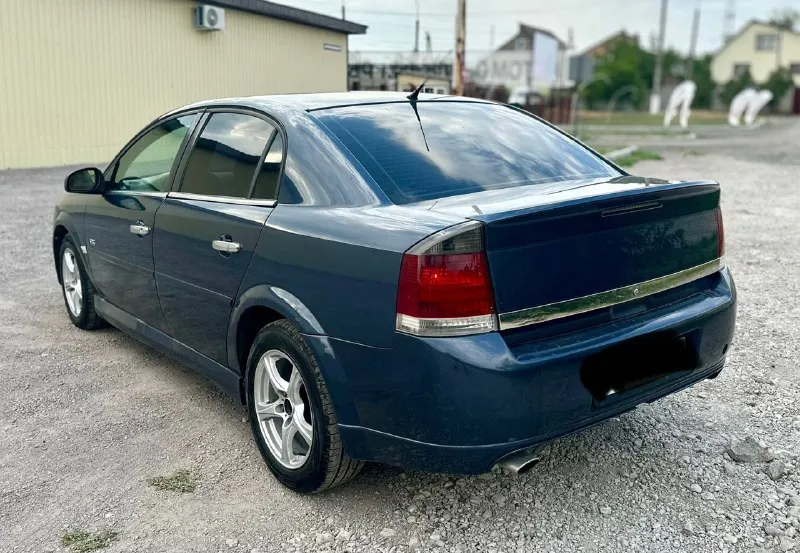 Цена 2️⃣9️⃣9️⃣.9️⃣9️⃣9️⃣тыс. рублей срочно срочно срочно opel vectra c 2007год. 1.8 еко-тек. кпп механика авто в нормальном рабочем состоянии. мотор работает хорошо не дымит не троит. ходовая новая все мягко и комфортно. комплектация opc 2х-зонный климат контроль холодит и греет отлично. датчики света и дождя, парк-троник, круиз-контроль, мульти-руль,4эл. стклоподьемника, подогрев сидений, салон комбинированная кожа, литые диски. ксенонавые фары. документы в полном порядке. юредически чистая штрафов, запретов, ограничений нет. осмотр донецк. +7 9490350845 +7 918 513 6926 телеграмм 📞 звоните: +7(949)0350845 - фотография - 5