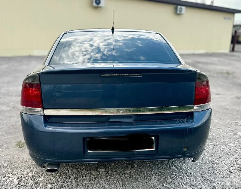 Цена 2️⃣9️⃣9️⃣.9️⃣9️⃣9️⃣тыс. рублей срочно срочно срочно opel vectra c 2007год. 1.8 еко-тек. кпп механика авто в нормальном рабочем состоянии. мотор работает хорошо не дымит не троит. ходовая новая все мягко и комфортно. комплектация opc 2х-зонный климат контроль холодит и греет отлично. датчики света и дождя, парк-троник, круиз-контроль, мульти-руль,4эл. стклоподьемника, подогрев сидений, салон комбинированная кожа, литые диски. ксенонавые фары. документы в полном порядке. юредически чистая штрафов, запретов, ограничений нет. осмотр донецк. +7 9490350845 +7 918 513 6926 телеграмм 📞 звоните: +7(949)0350845 - фотография - 8