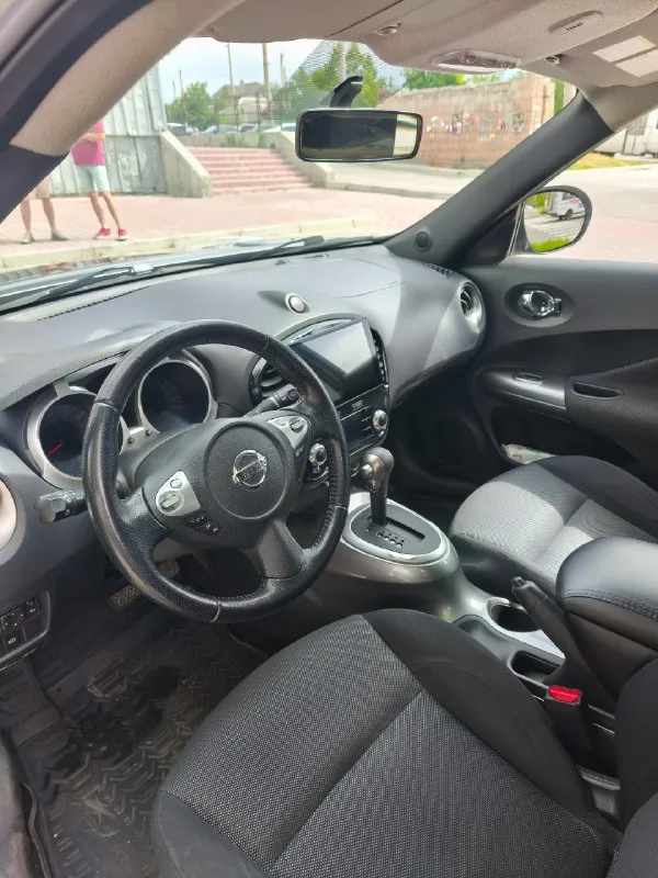 Nissan juke 2012 год двигатель 1.6 - вариатор пробег 110 тыс. км. автомобиль в отличном состоянии. оригинальное остекление, включая лобовое. в хорошей комплектации: климат контроль, обогрев передних сидений, круиз контроль, abs, магнитола teyes с камерой заднего вида, airbag, передние и задние парктроники выведены на магнитолу, сигнализация. 1.1 млн. руб +79591253516 📞 звоните: +7(959)1253516 - фотография - 7