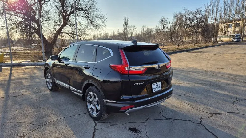 Honda cr v 2020 года - exl, продажа в сша 11.12.2020 подтвержденная документом,1.5 л. , полный привод, пробег 63900 км. оригинал! привезена для личного пользования, полнлстью растаможена, первая регистрация в рф. не бит ( заменен передний бампер, безопасность целая) не крашен, состояние отличное! установлена защита картера, капот фары в бронепленке, 4000 км. назад было проведено полное то ( замена масла в вариаторе, заднем редукторе, регулировка клапанов, замена масла в двигателе, масло менял каждые 7000 км. 0 w 20). 2600000 руб. торг +79493718174 владимир 📞 звоните: +7(949)3718174 - фотография - 3