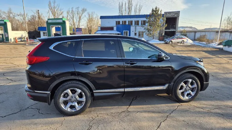 Honda cr v 2020 года - exl, продажа в сша 11.12.2020 подтвержденная документом,1.5 л. , полный привод, пробег 63900 км. оригинал! привезена для личного пользования, полнлстью растаможена, первая регистрация в рф. не бит ( заменен передний бампер, безопасность целая) не крашен, состояние отличное! установлена защита картера, капот фары в бронепленке, 4000 км. назад было проведено полное то ( замена масла в вариаторе, заднем редукторе, регулировка клапанов, замена масла в двигателе, масло менял каждые 7000 км. 0 w 20). 2600000 руб. торг +79493718174 владимир 📞 звоните: +7(949)3718174 - фотография - 5