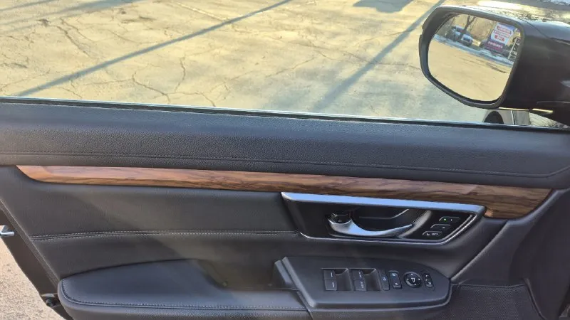 Honda cr v 2020 года - exl, продажа в сша 11.12.2020 подтвержденная документом,1.5 л. , полный привод, пробег 63900 км. оригинал! привезена для личного пользования, полнлстью растаможена, первая регистрация в рф. не бит ( заменен передний бампер, безопасность целая) не крашен, состояние отличное! установлена защита картера, капот фары в бронепленке, 4000 км. назад было проведено полное то ( замена масла в вариаторе, заднем редукторе, регулировка клапанов, замена масла в двигателе, масло менял каждые 7000 км. 0 w 20). 2600000 руб. торг +79493718174 владимир 📞 звоните: +7(949)3718174 - фотография - 9