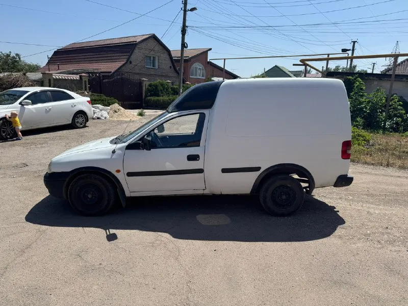 Продам opel комбо 2000г. г. макеевка цена: 230000₽ двигатель: 1.7 обычный, без турбины) коробка : механика 5-ти ступка привод: передний в машине есть гидроусилитель, задние парктроники, сигнализация с центральным замком. по машине проблем не каких все работает, по кузову есть незначительные нюансы в силу возраста, а так сел и поехал. когда покупалась ездила на ростов-таганрог и по месту каждый день. машина в семье два года, проблем не доставляла не каких, ездила и возила, продаем за ненадобностью так как последние пол года дед ездил только на рыбалку. +79499910908 📞 звоните: +7(949)9910908 - фотография - 4