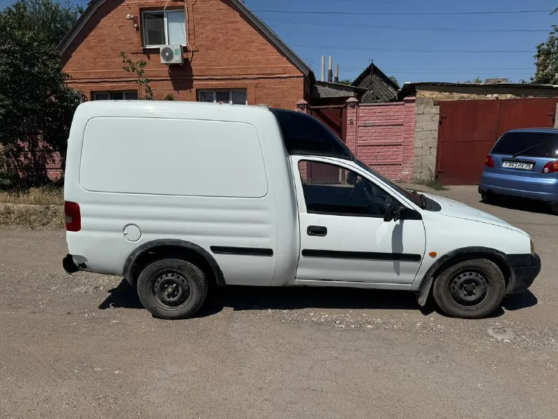 Продам opel комбо 2000г. г. макеевка цена: 230000₽ двигатель: 1.7 обычный, без турбины) коробка : механика 5-ти ступка привод: передний в машине есть гидроусилитель, задние парктроники, сигнализация с центральным замком. по машине проблем не каких все работает, по кузову есть незначительные нюансы в силу возраста, а так сел и поехал. когда покупалась ездила на ростов-таганрог и по месту каждый день. машина в семье два года, проблем не доставляла не каких, ездила и возила, продаем за ненадобностью так как последние пол года дед ездил только на рыбалку. +79499910908 📞 звоните: +7(949)9910908 - фотография - 5