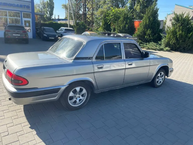 В продаже волга 31105.двигатель 405 после капиталки, едет бодро масло не ест. коробка на 4 не гудит не воет. кузов полностью после покраски блестит сияет. пороги живые и нанесена антикоррозийная обработка. дно живое, поддамкратники на месте. салон чистый аккуратный. установлено гбо. установлен люк, не течет. электростеклоподъемники все 4, по электрике все работает, диски всмпо, резина зимняя липучка еще в хорошем состоянии. 430000.торг +79490136854 тг: @danielkas - фотография - 4