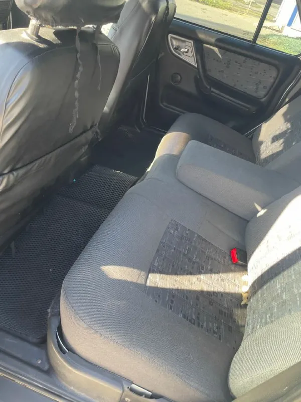 В продаже волга 31105.двигатель 405 после капиталки, едет бодро масло не ест. коробка на 4 не гудит не воет. кузов полностью после покраски блестит сияет. пороги живые и нанесена антикоррозийная обработка. дно живое, поддамкратники на месте. салон чистый аккуратный. установлено гбо. установлен люк, не течет. электростеклоподъемники все 4, по электрике все работает, диски всмпо, резина зимняя липучка еще в хорошем состоянии. 430000.торг +79490136854 тг: @danielkas - фотография - 5