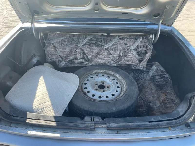 В продаже волга 31105.двигатель 405 после капиталки, едет бодро масло не ест. коробка на 4 не гудит не воет. кузов полностью после покраски блестит сияет. пороги живые и нанесена антикоррозийная обработка. дно живое, поддамкратники на месте. салон чистый аккуратный. установлено гбо. установлен люк, не течет. электростеклоподъемники все 4, по электрике все работает, диски всмпо, резина зимняя липучка еще в хорошем состоянии. 430000.торг +79490136854 тг: @danielkas - фотография - 7