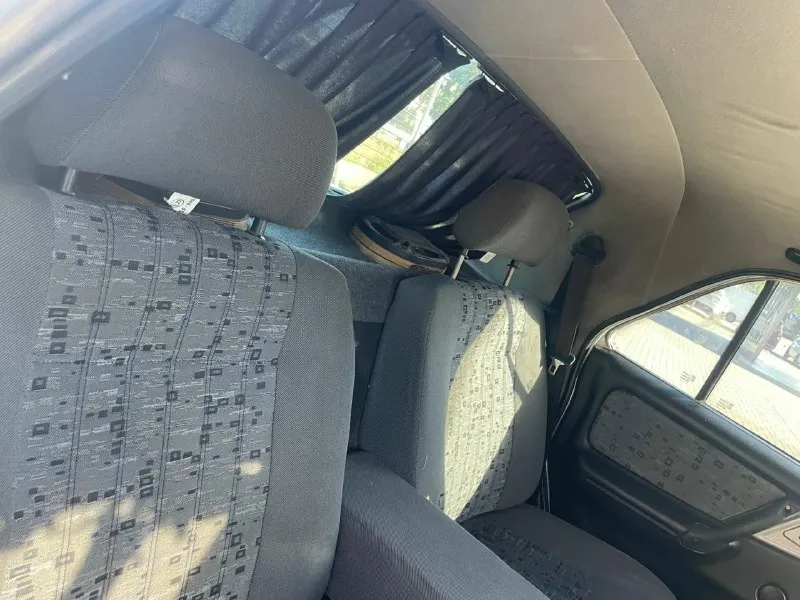 В продаже волга 31105.двигатель 405 после капиталки, едет бодро масло не ест. коробка на 4 не гудит не воет. кузов полностью после покраски блестит сияет. пороги живые и нанесена антикоррозийная обработка. дно живое, поддамкратники на месте. салон чистый аккуратный. установлено гбо. установлен люк, не течет. электростеклоподъемники все 4, по электрике все работает, диски всмпо, резина зимняя липучка еще в хорошем состоянии. 430000.торг +79490136854 тг: @danielkas - фотография - 9