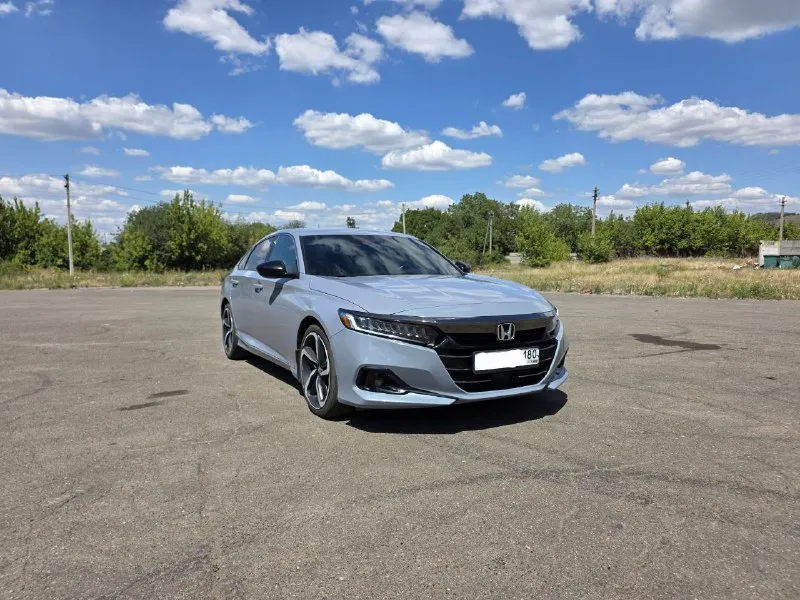 Продаётся honda accord x 1.5 turbo 🚗 📅 год выпуска: 2020 ⚙️ двигатель: 1.5 turbo (192 л. с.), бензин... - фотография