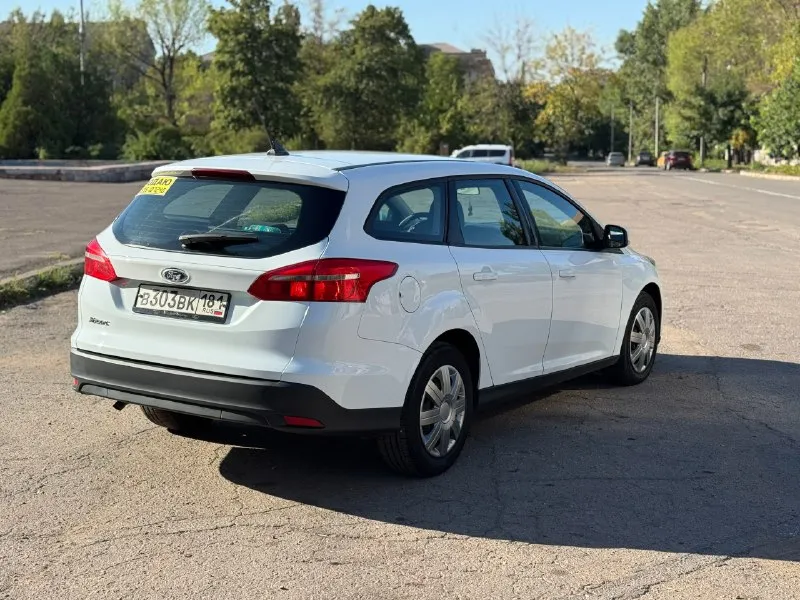 Продам на 181 регионе собственник город-алчевск 1 хозяин без дтп ford фокус ford focus 3 рестайлинг год-2018 универсал двигатель-1,6 механика (104 л. с) бензин пробег-143788оригинал коробка без нареканий двигатель не дизелит, масло не ест, не дымит, работает отлично ходовая на отлично, без каких либо стуков хорошая комплектация кондиционер, работает отлично подогрев лобового стекла датчик дождя даждик давление колес вся электроника в рабочем состоянии чистый не затертый салон. телефон- +79595107240 +79590030760 цена- 1050000₽(торг) 📞 звоните: +7(959)5107240 - фотография - 4